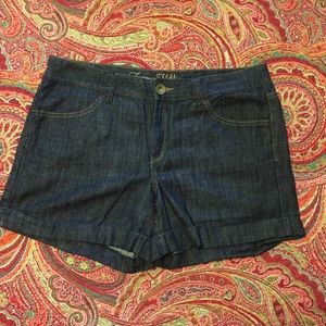 Like New Tommy shorts